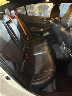 نيسان ماكسيما